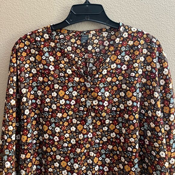 Emery Rose Boho Floral Button Front Top - Picture 2 of 9